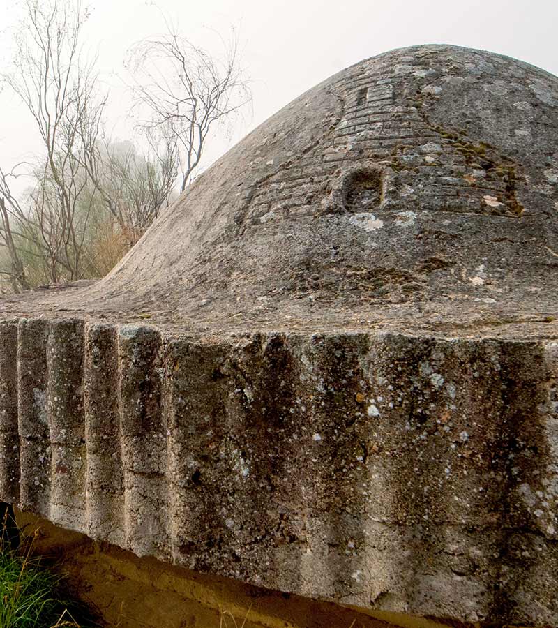 Una imponente estructura de piedra de la guerra civil.